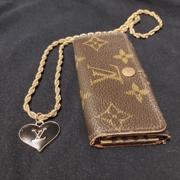 Louis Vuitton Accessories - Authentic Louis Vuitton key card holder and pendant